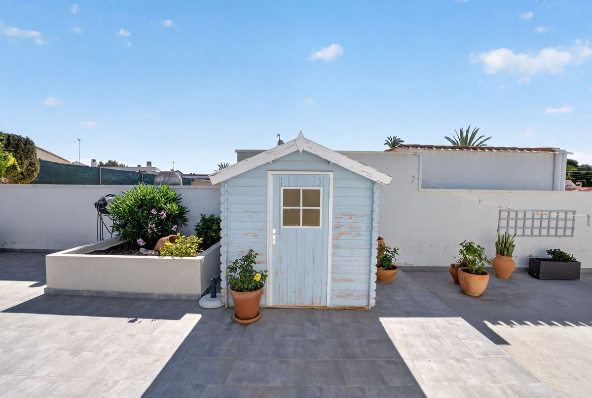 Se vende Pareada de 3 dormitorios en Costa Blanca, Alicante, España