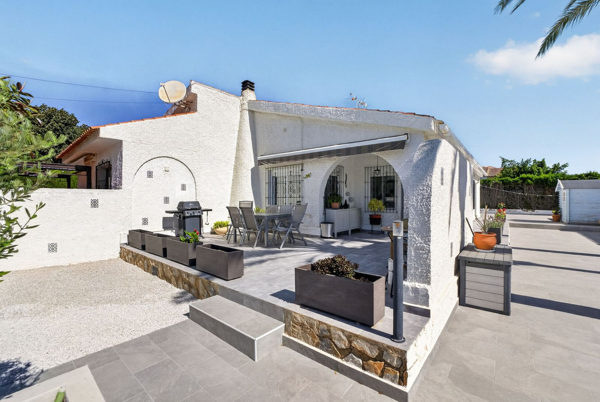 Se vende Pareada de 3 dormitorios en Costa Blanca, Alicante, España