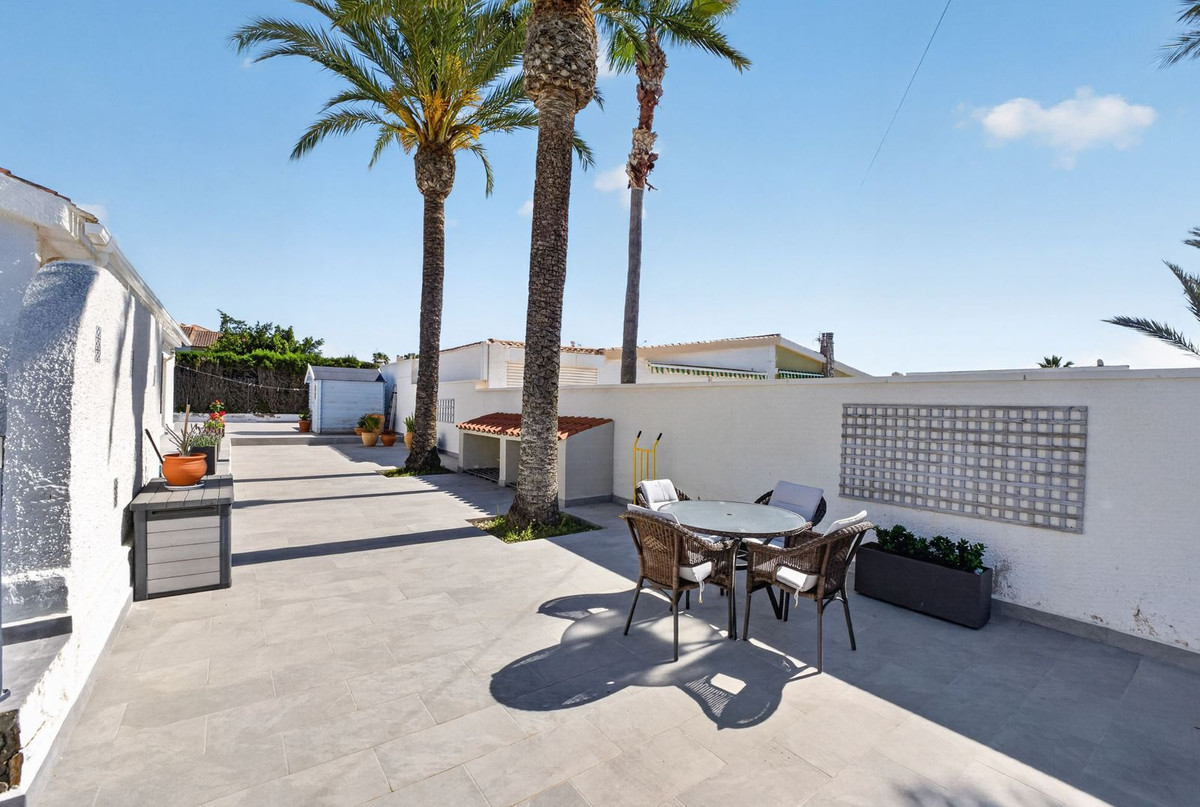 Se vende Pareada de 3 dormitorios en Costa Blanca, Alicante, España
