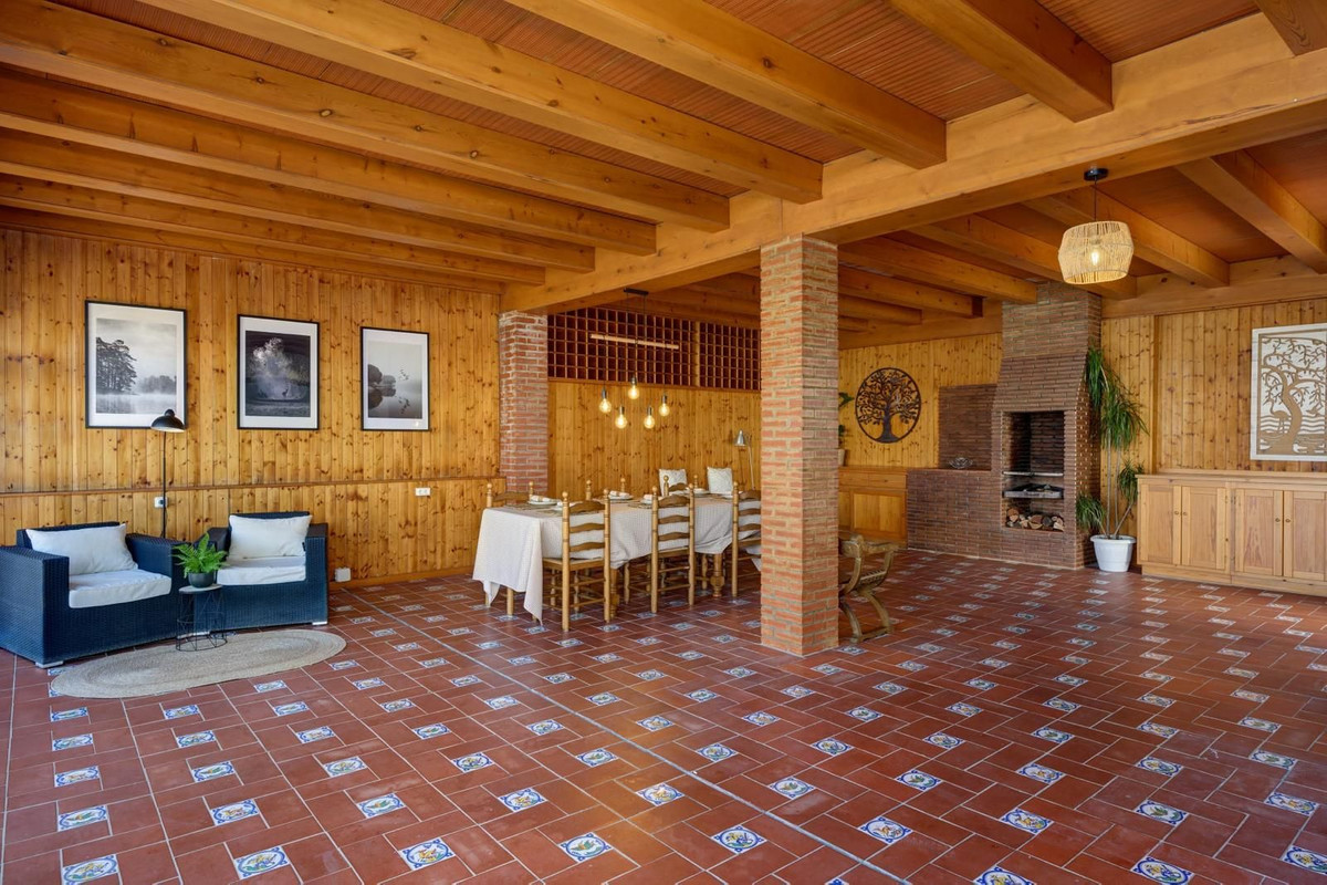 3 Bed Townhouse for sale in Los Pacos Costa Del Sol, Málaga, Spain
