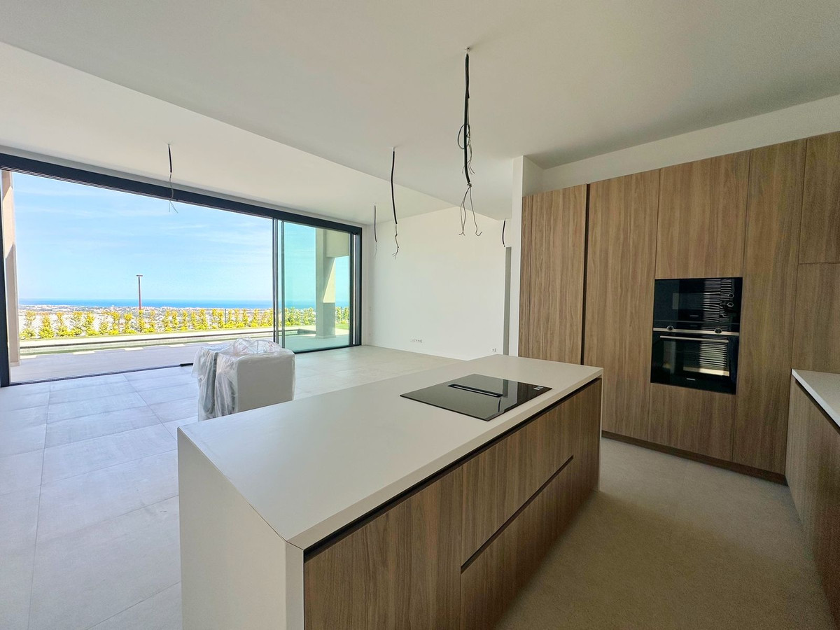 3 Bed Townhouse for sale in Benahavís Costa Del Sol, Málaga, Spain