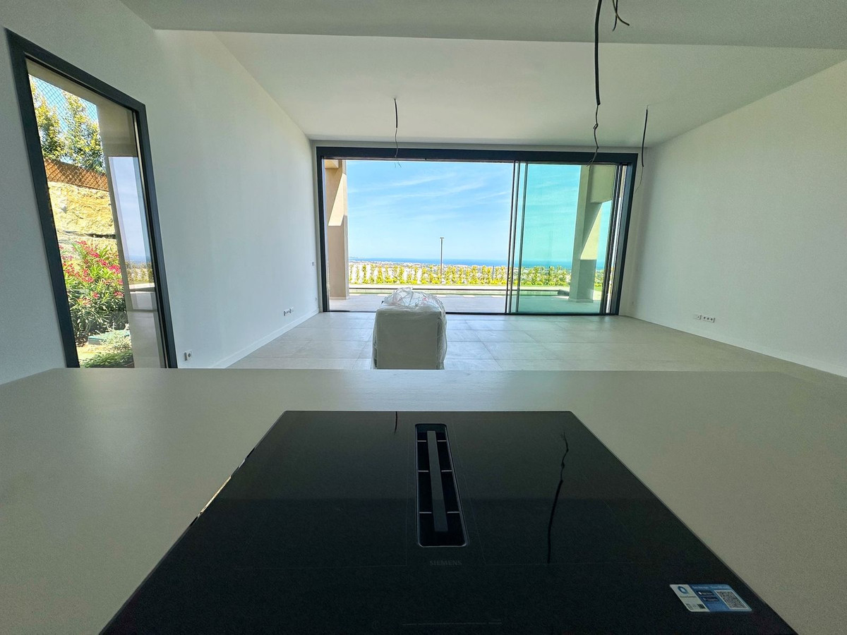 3 Bed Townhouse for sale in Benahavís Costa Del Sol, Málaga, Spain