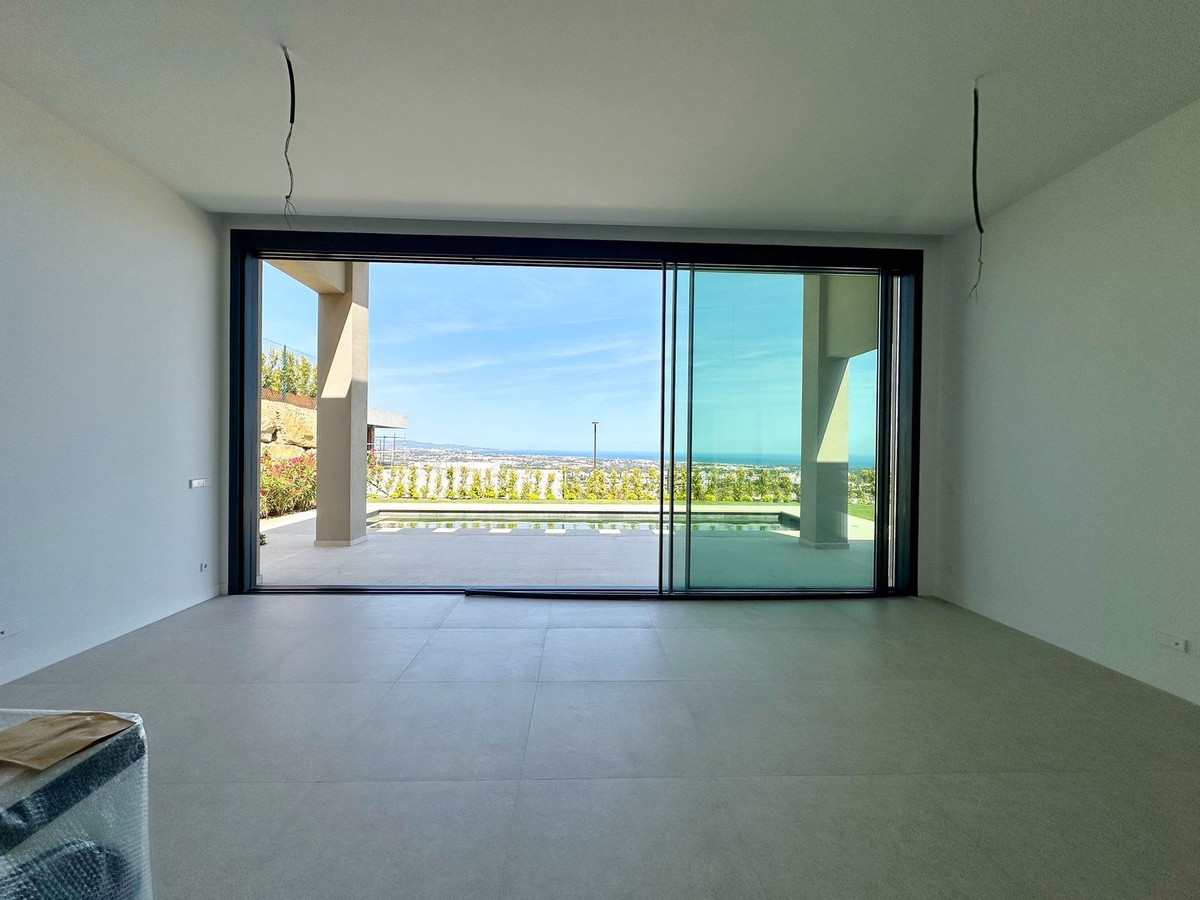 3 Bed Townhouse for sale in Benahavís Costa Del Sol, Málaga, Spain