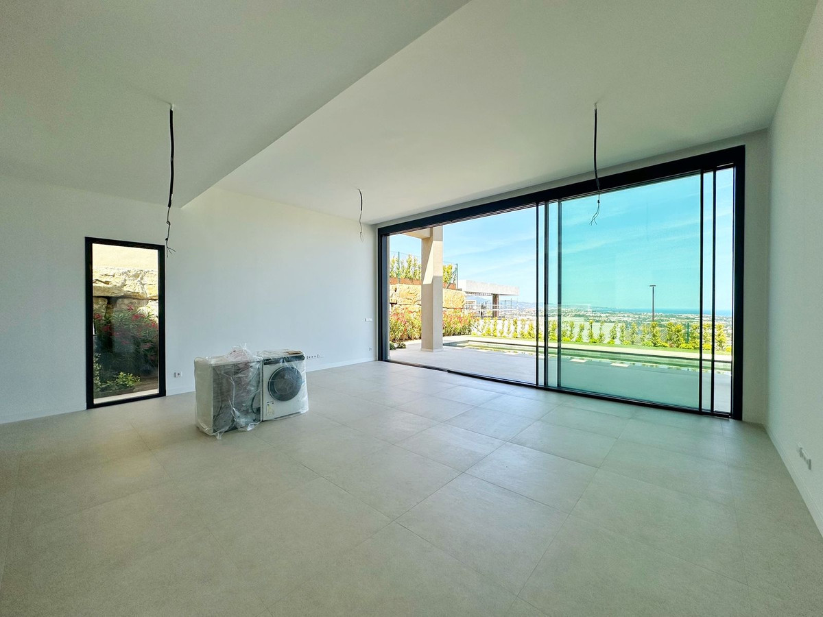 3 Bed Townhouse for sale in Benahavís Costa Del Sol, Málaga, Spain