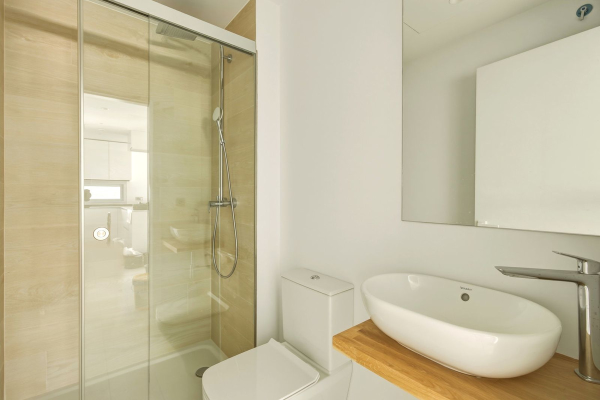 2 Bed Apartment for sale in Fuengirola Costa Del Sol, Málaga, Spain