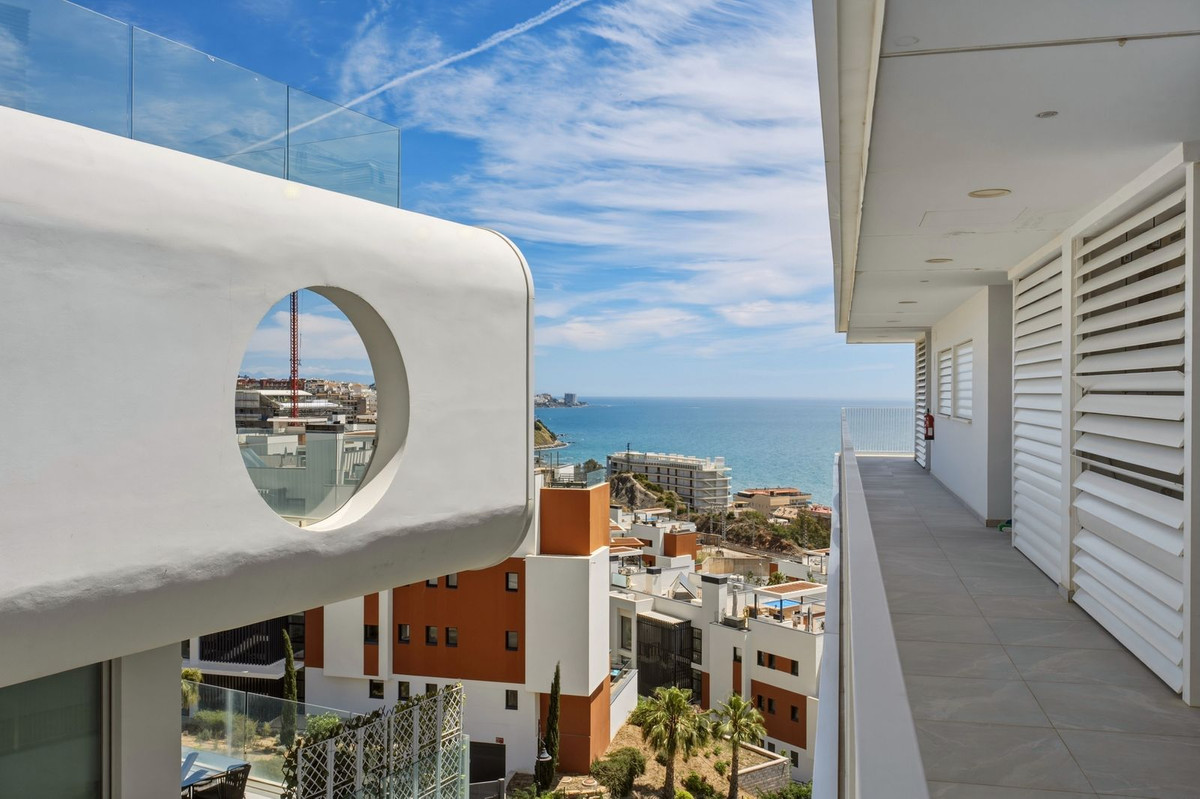 2 Bed Apartment for sale in Fuengirola Costa Del Sol, Málaga, Spain