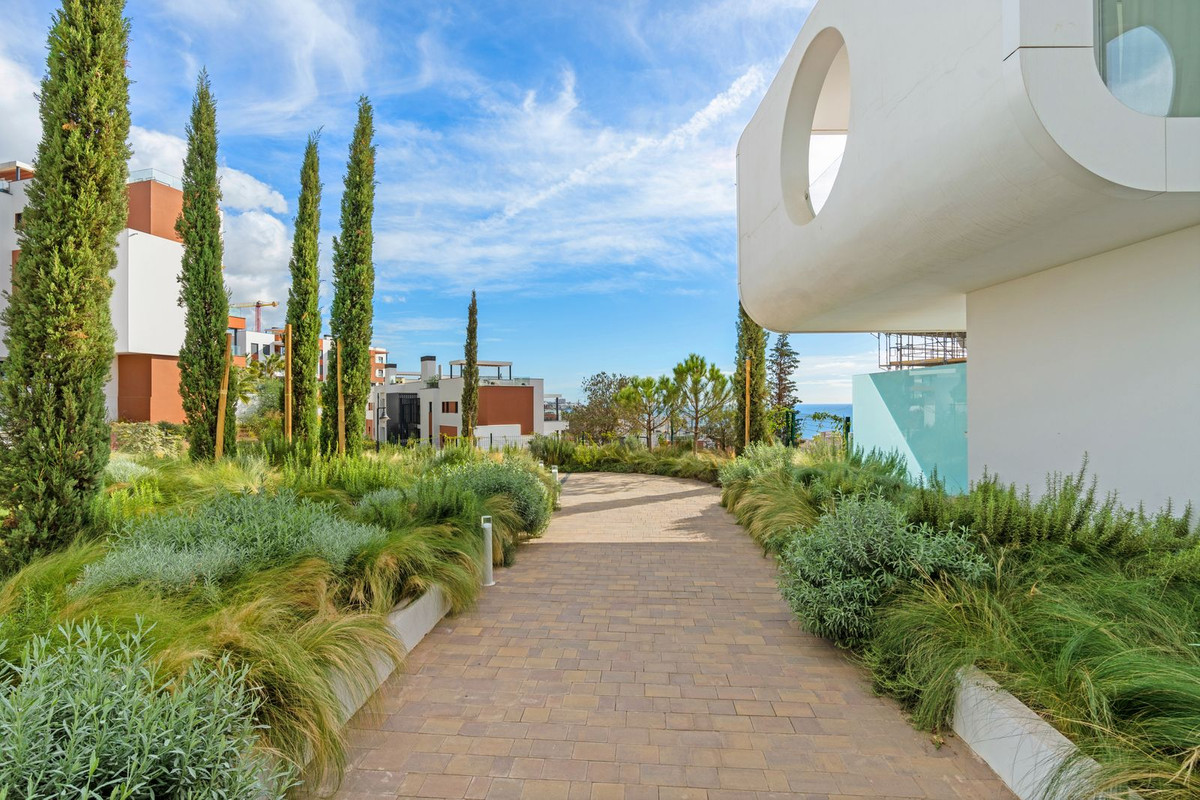 2 Bed Apartment for sale in Fuengirola Costa Del Sol, Málaga, Spain