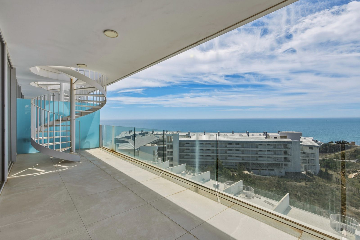 2 Bed Apartment for sale in Fuengirola Costa Del Sol, Málaga, Spain