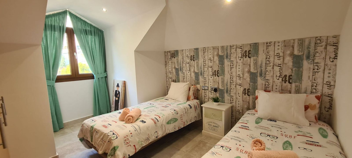 3 Bed Apartment for sale in Higueron Costa Del Sol, Málaga, Spain