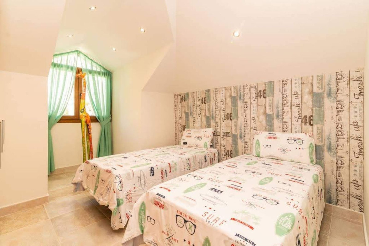 3 Bed Apartment for sale in Higueron Costa Del Sol, Málaga, Spain