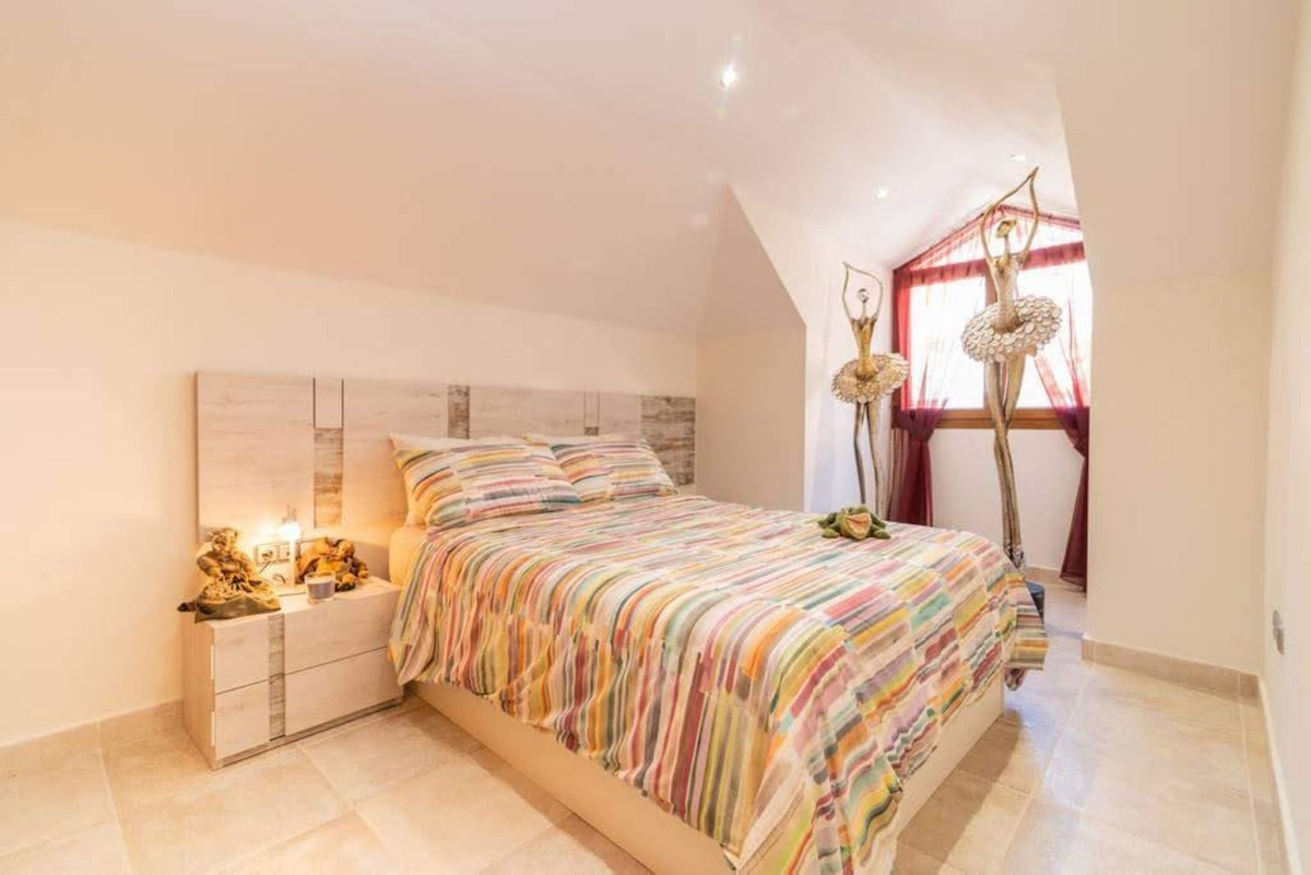 3 Bed Apartment for sale in Higueron Costa Del Sol, Málaga, Spain