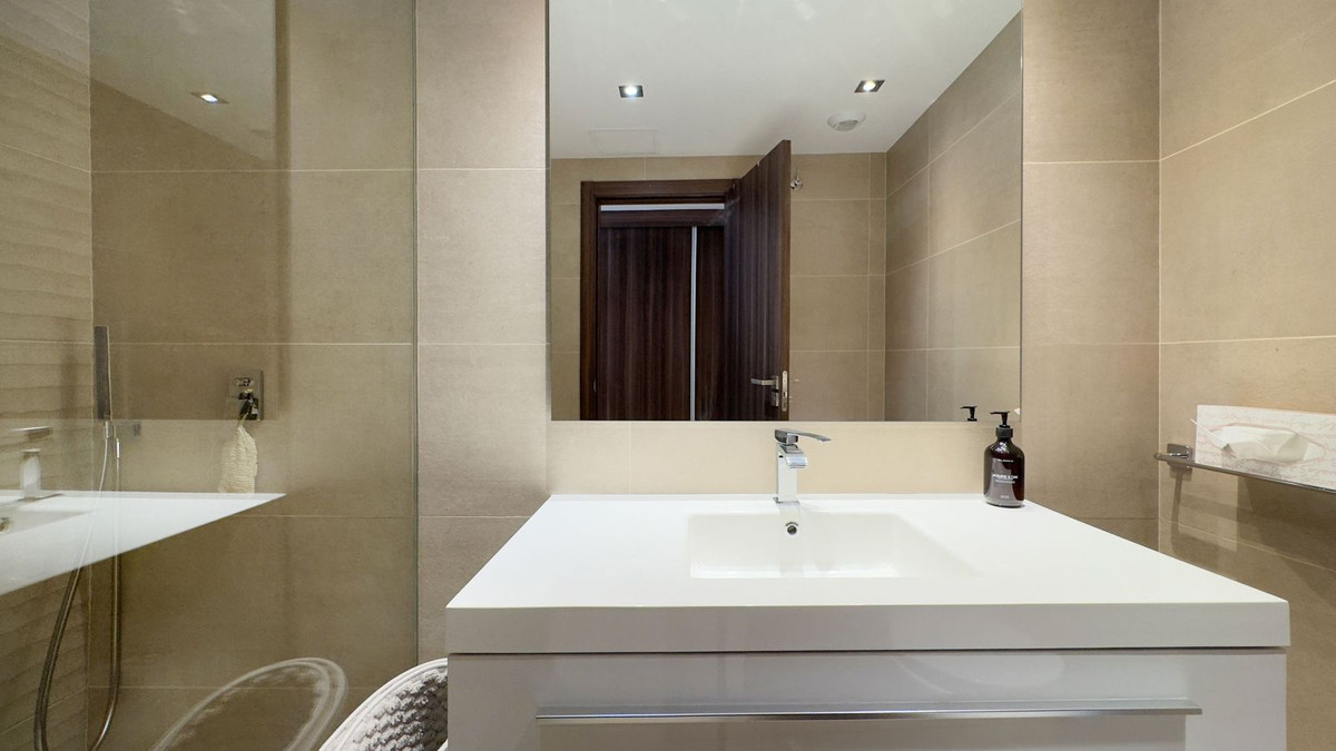 3 Bed Apartment for sale in Marbella Costa Del Sol, Málaga, Spain