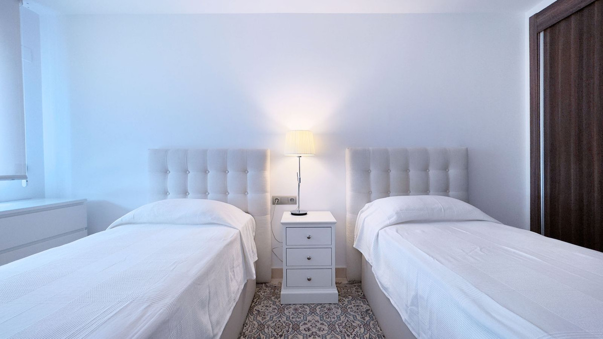 3 Bed Apartment for sale in Marbella Costa Del Sol, Málaga, Spain