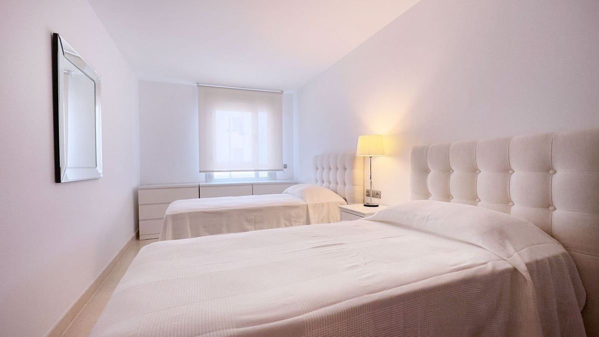 3 Bed Apartment for sale in Marbella Costa Del Sol, Málaga, Spain