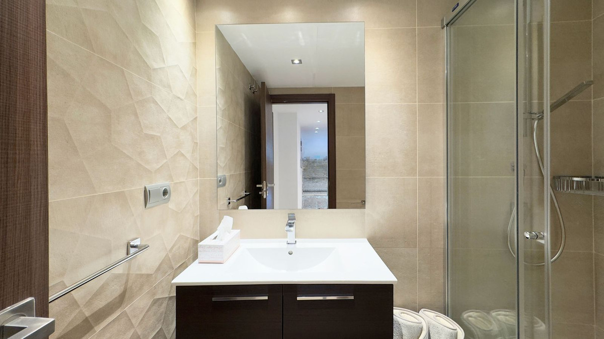 3 Bed Apartment for sale in Marbella Costa Del Sol, Málaga, Spain