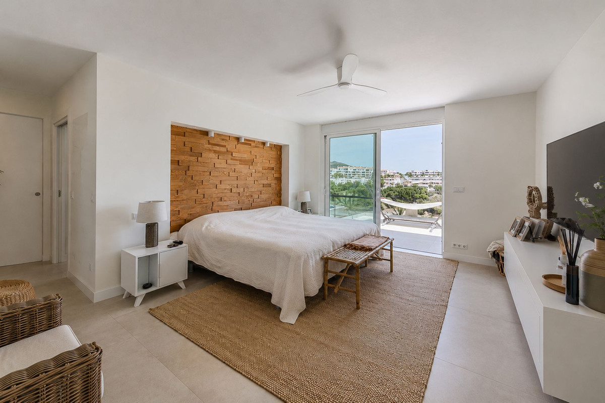 5 Bed Townhouse for sale in Torrequebrada Costa Del Sol, Málaga, Spain