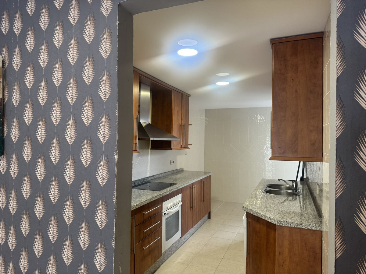 Se vende Apartamento Planta Media de 2 dormitorios en Costa Del Sol, Málaga, España