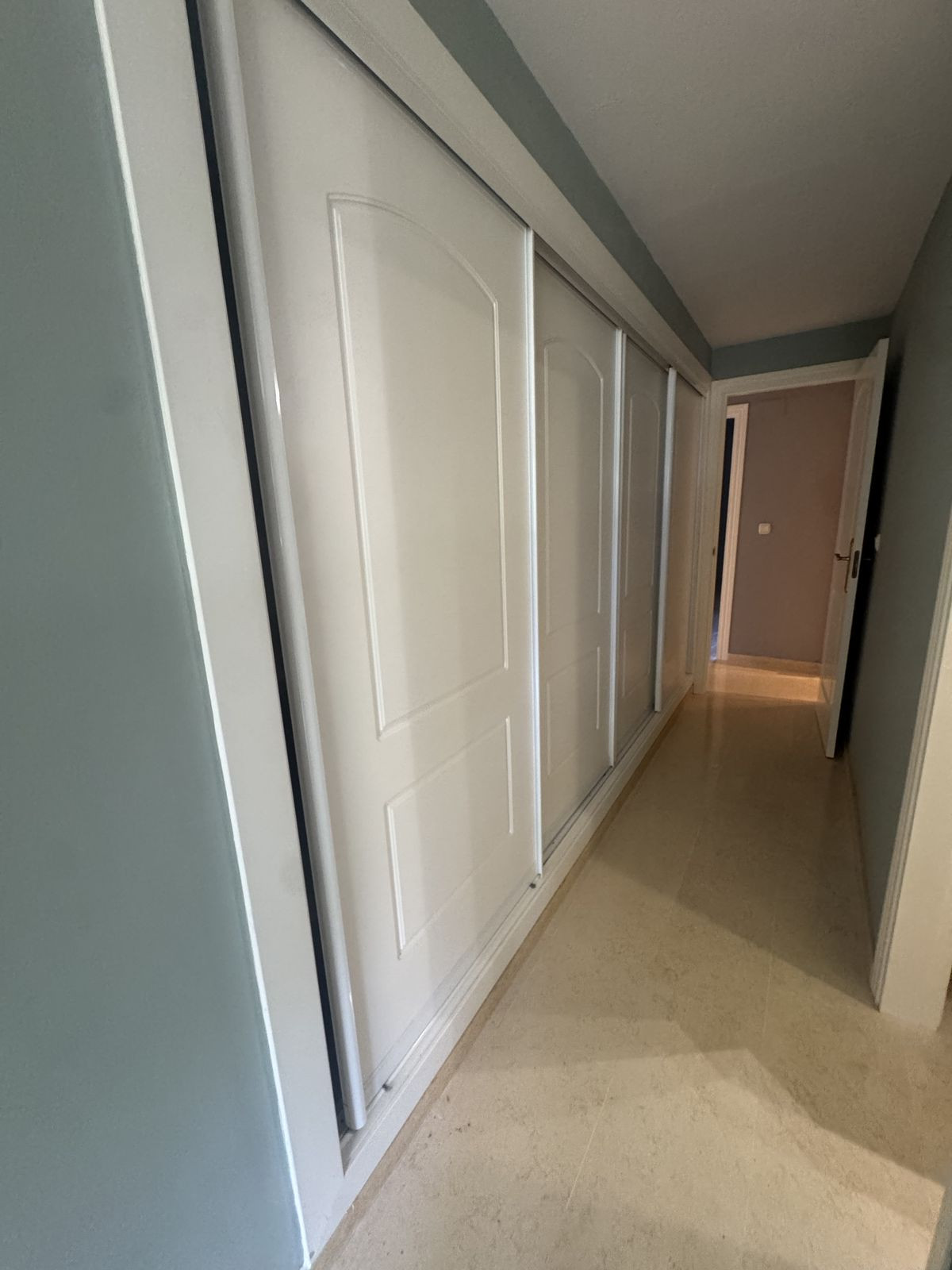 Se vende Apartamento Planta Media de 2 dormitorios en Costa Del Sol, Málaga, España