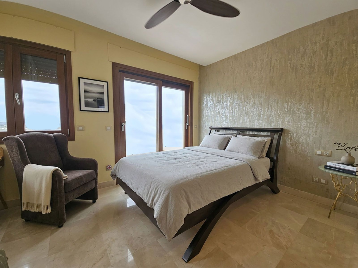 2 Bed Townhouse for sale in Benahavís Costa Del Sol, Málaga, Spain
