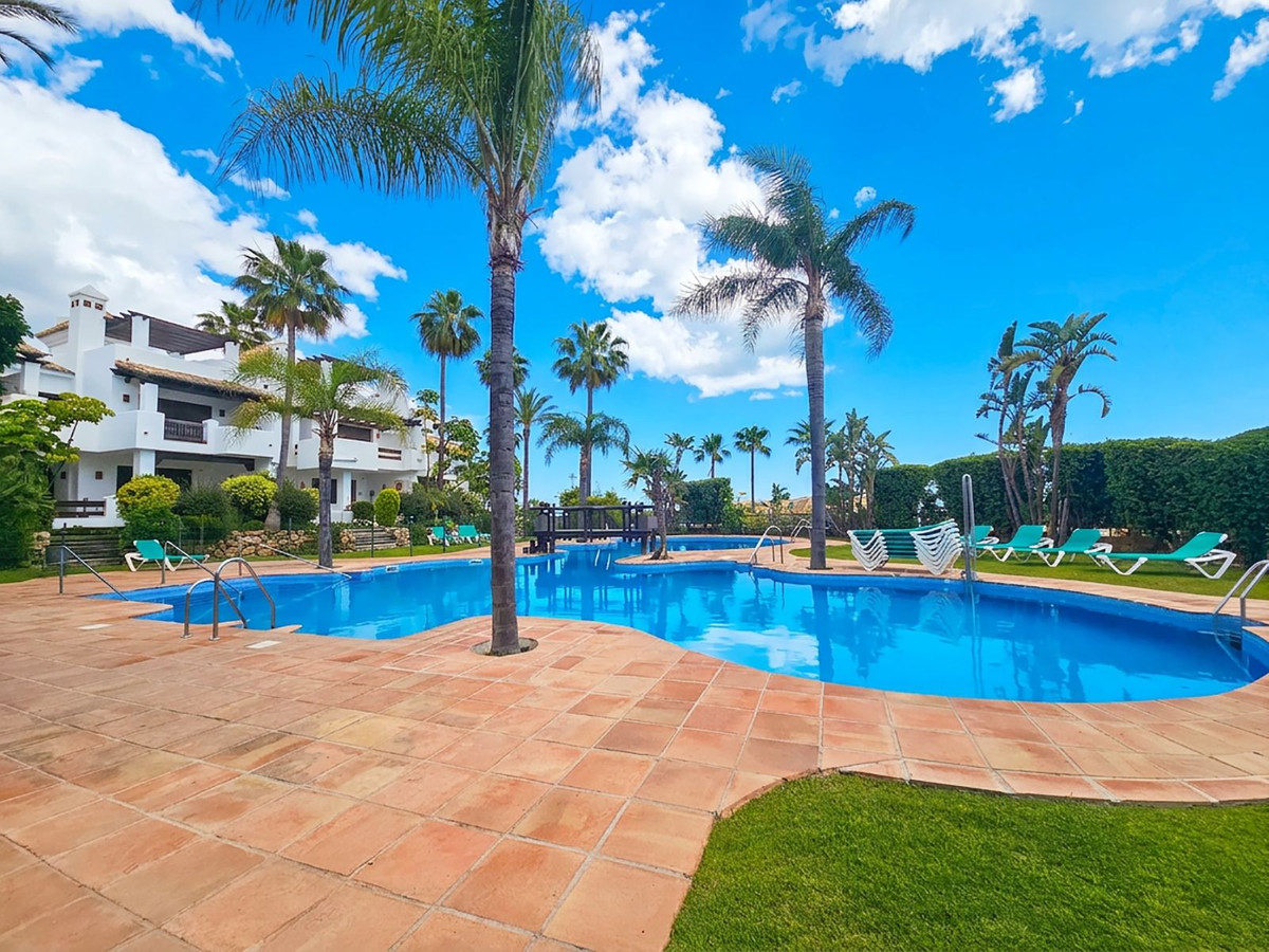 2 Bed Townhouse for sale in Benahavís Costa Del Sol, Málaga, Spain