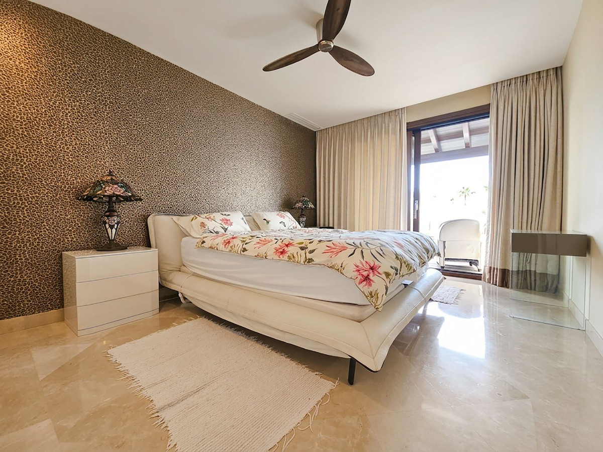 2 Bed Townhouse for sale in Benahavís Costa Del Sol, Málaga, Spain