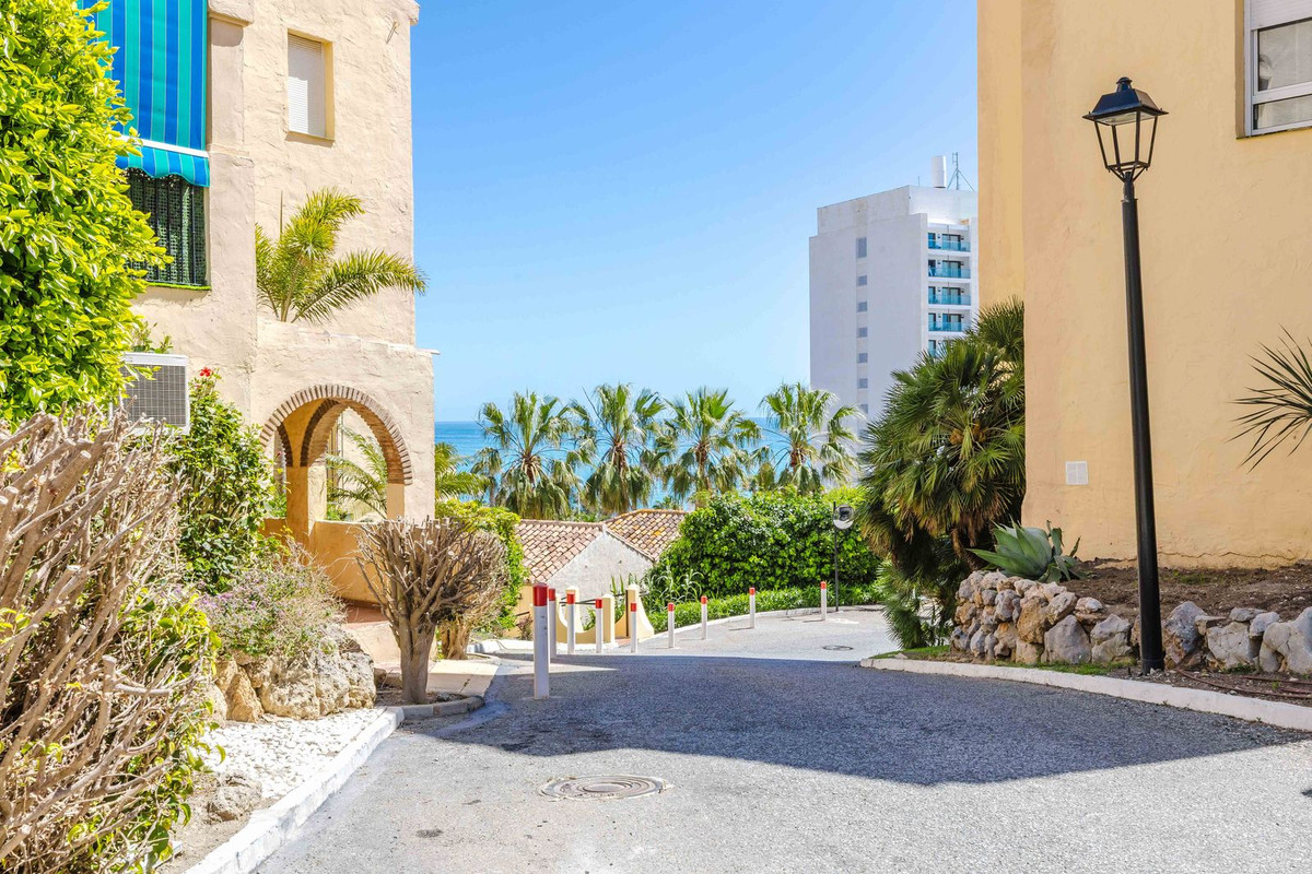 Se vende Apartamento Planta Media de 3 dormitorios en Costa Del Sol, Málaga, España