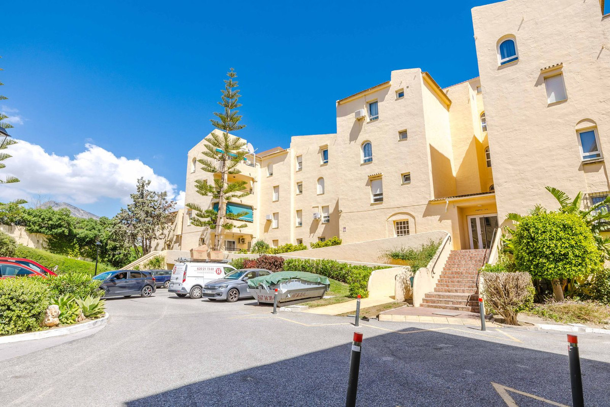 Se vende Apartamento Planta Media de 3 dormitorios en Costa Del Sol, Málaga, España