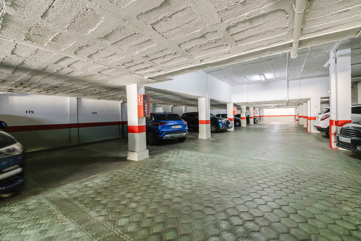 Se vende Apartamento Planta Media de 3 dormitorios en Costa Del Sol, Málaga, España