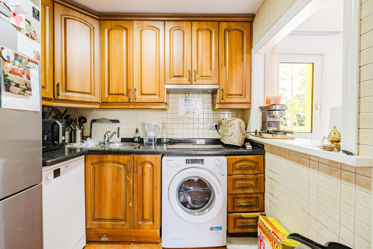 Se vende Apartamento Planta Media de 3 dormitorios en Costa Del Sol, Málaga, España