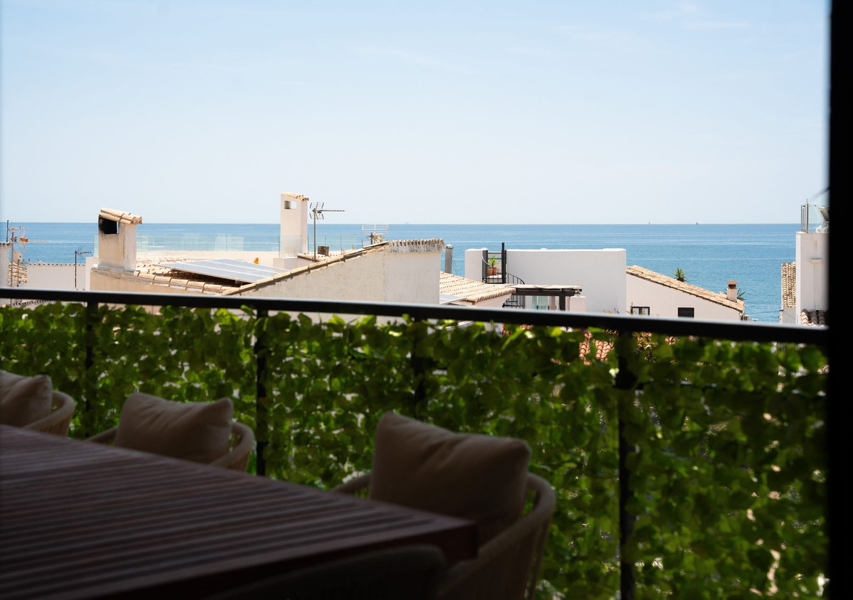 2 Bed Apartment for sale in Estepona Costa Del Sol, Málaga, Spain