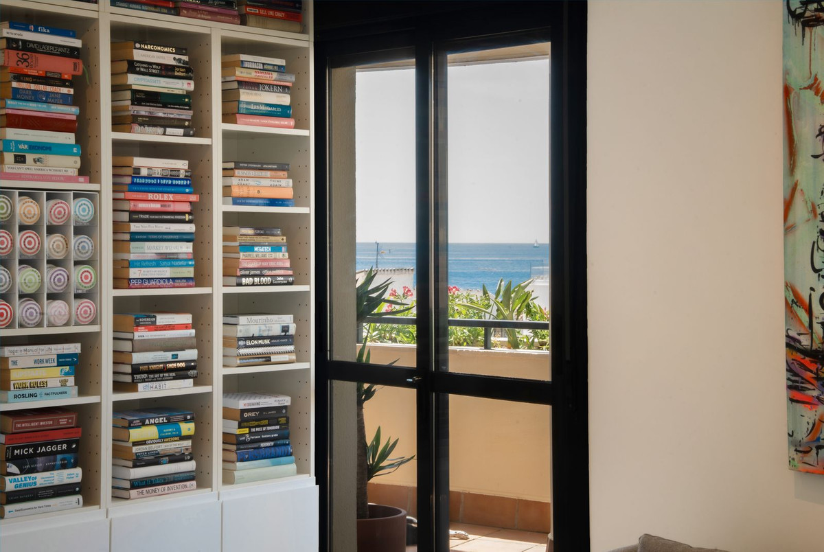 2 Bed Apartment for sale in Estepona Costa Del Sol, Málaga, Spain
