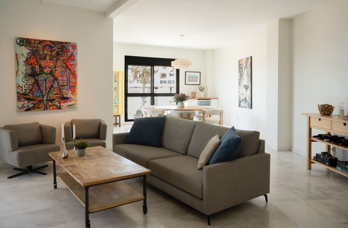 2 Bed Apartment for sale in Estepona Costa Del Sol, Málaga, Spain