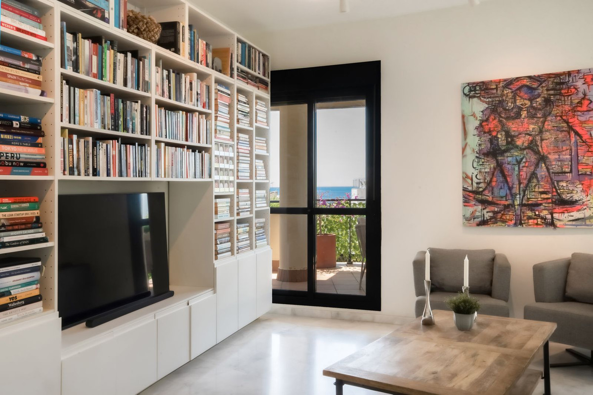 2 Bed Apartment for sale in Estepona Costa Del Sol, Málaga, Spain
