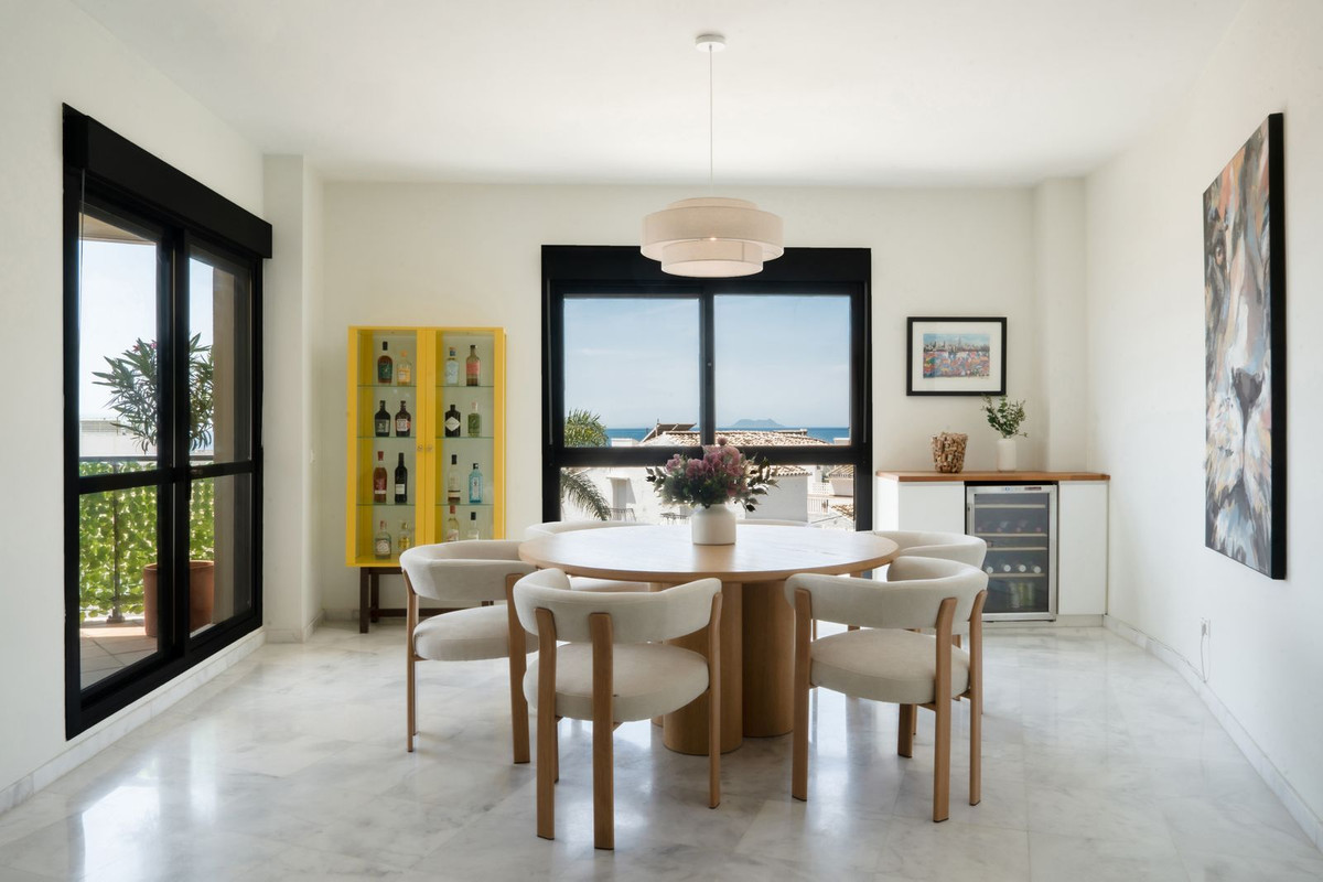 2 Bed Apartment for sale in Estepona Costa Del Sol, Málaga, Spain