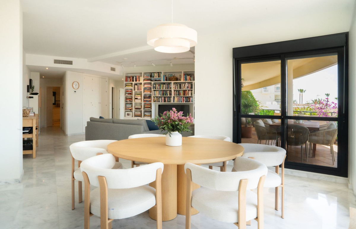 2 Bed Apartment for sale in Estepona Costa Del Sol, Málaga, Spain