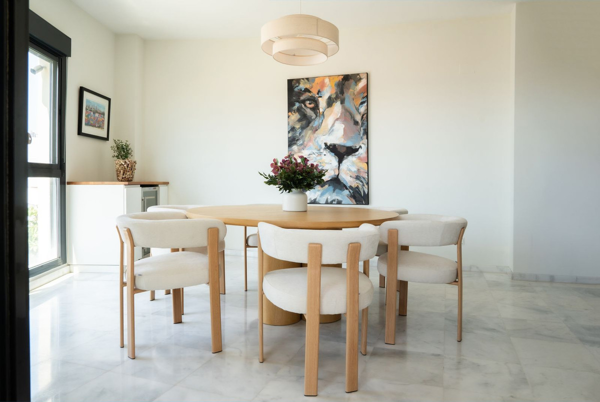2 Bed Apartment for sale in Estepona Costa Del Sol, Málaga, Spain
