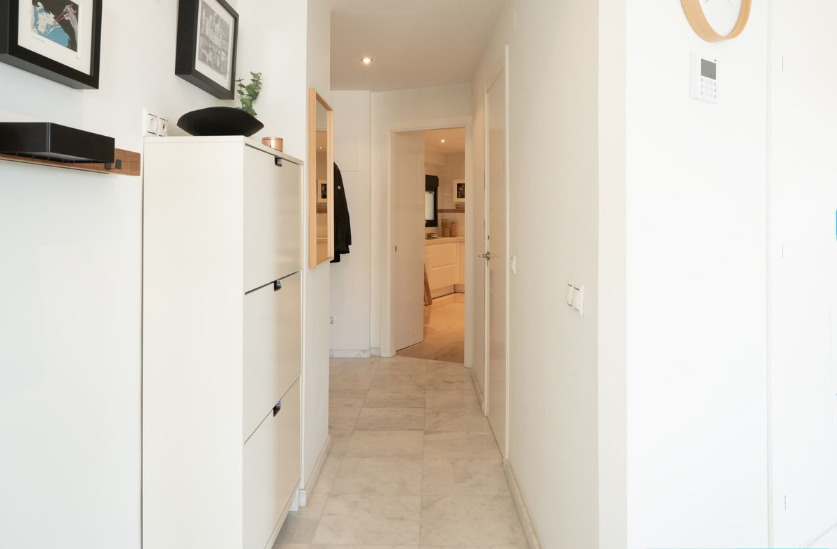 2 Bed Apartment for sale in Estepona Costa Del Sol, Málaga, Spain