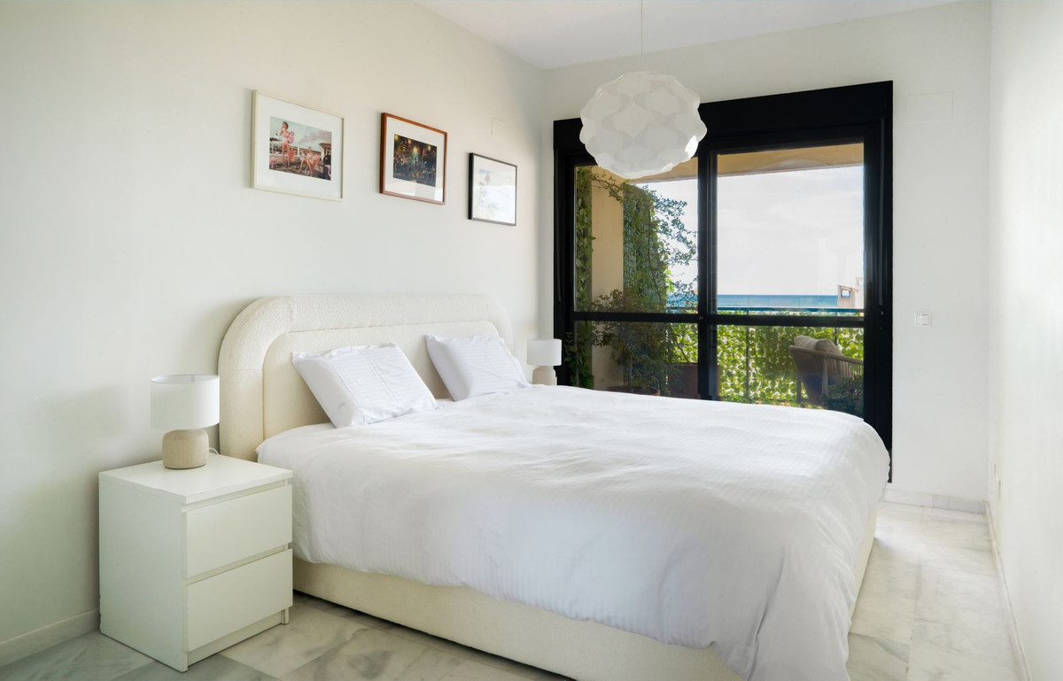 2 Bed Apartment for sale in Estepona Costa Del Sol, Málaga, Spain