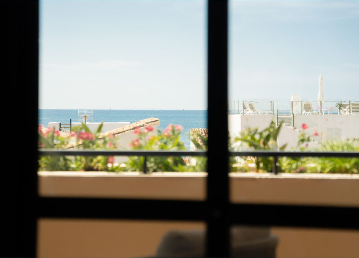 2 Bed Apartment for sale in Estepona Costa Del Sol, Málaga, Spain