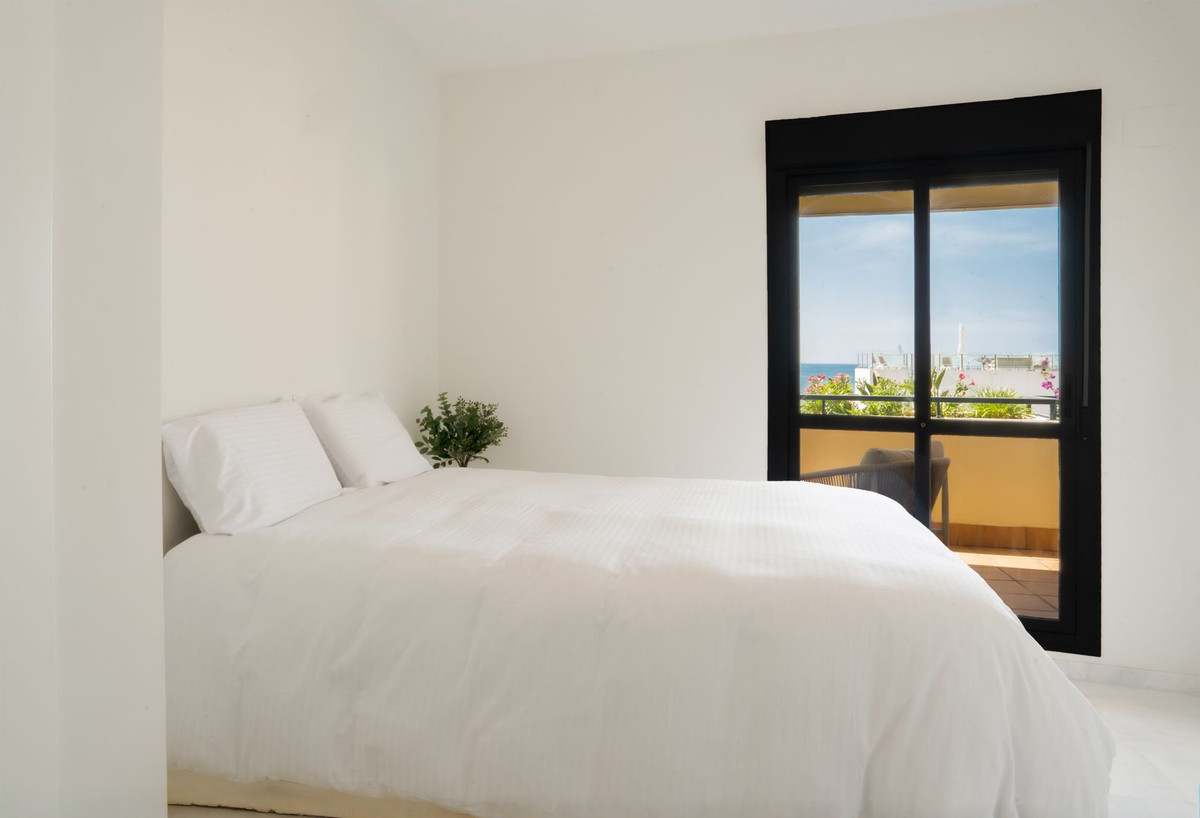 2 Bed Apartment for sale in Estepona Costa Del Sol, Málaga, Spain