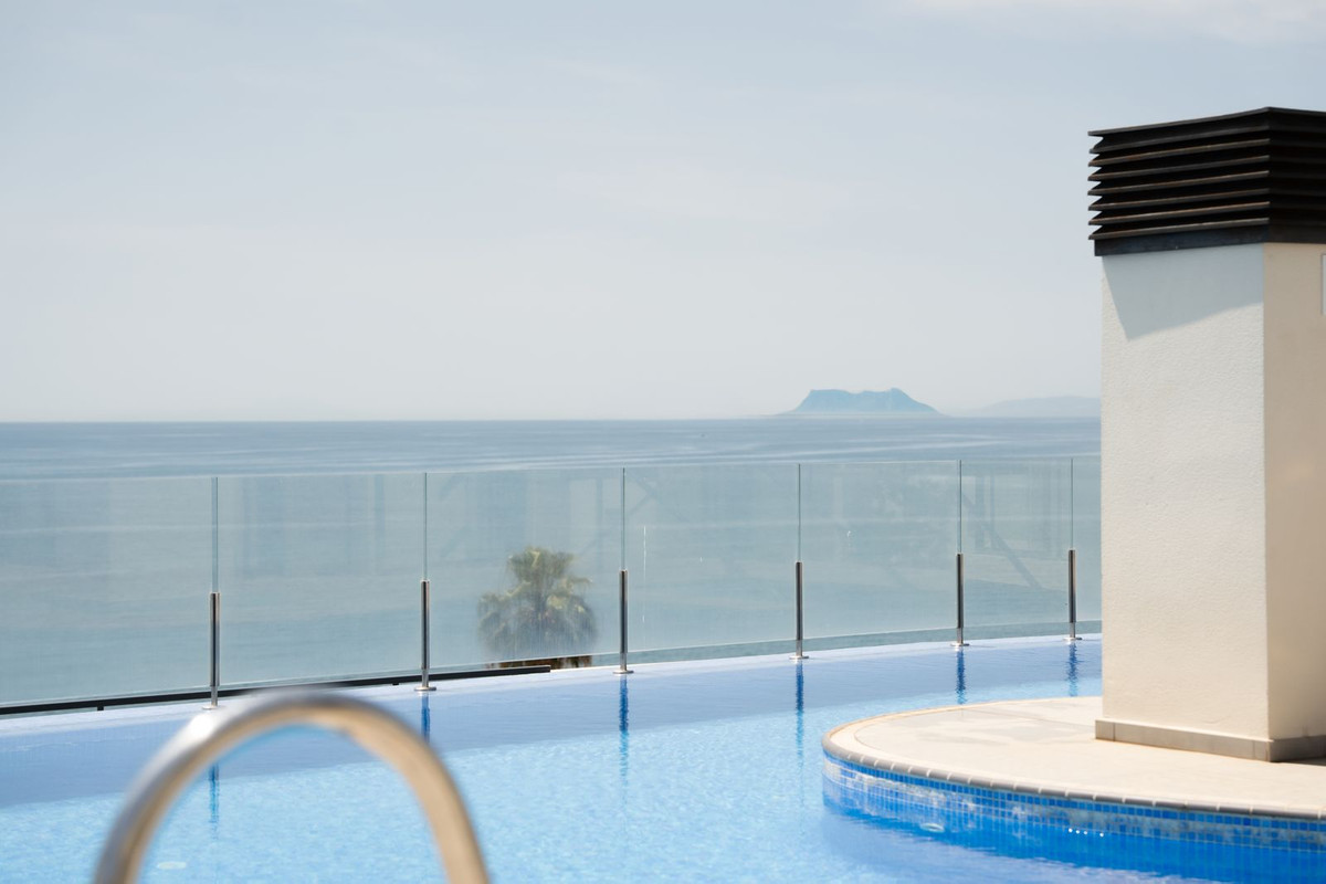 2 Bed Apartment for sale in Estepona Costa Del Sol, Málaga, Spain