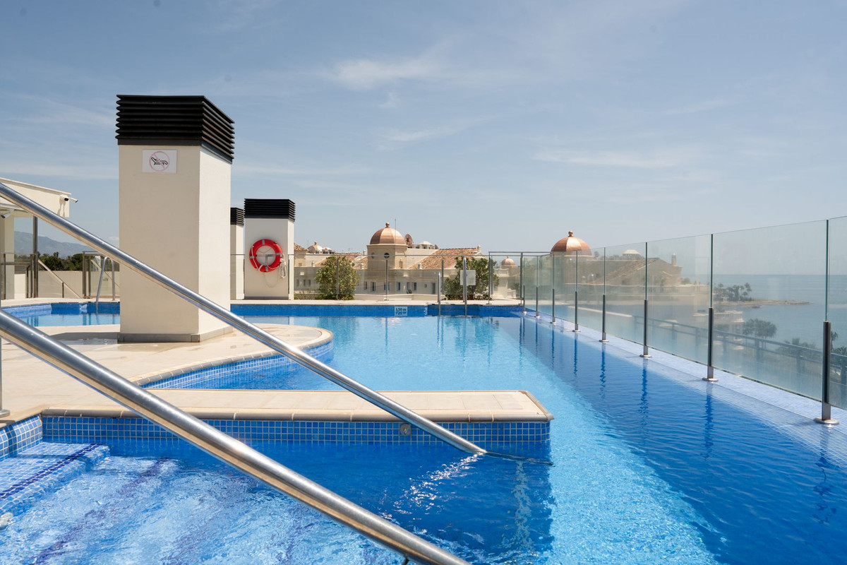 2 Bed Apartment for sale in Estepona Costa Del Sol, Málaga, Spain