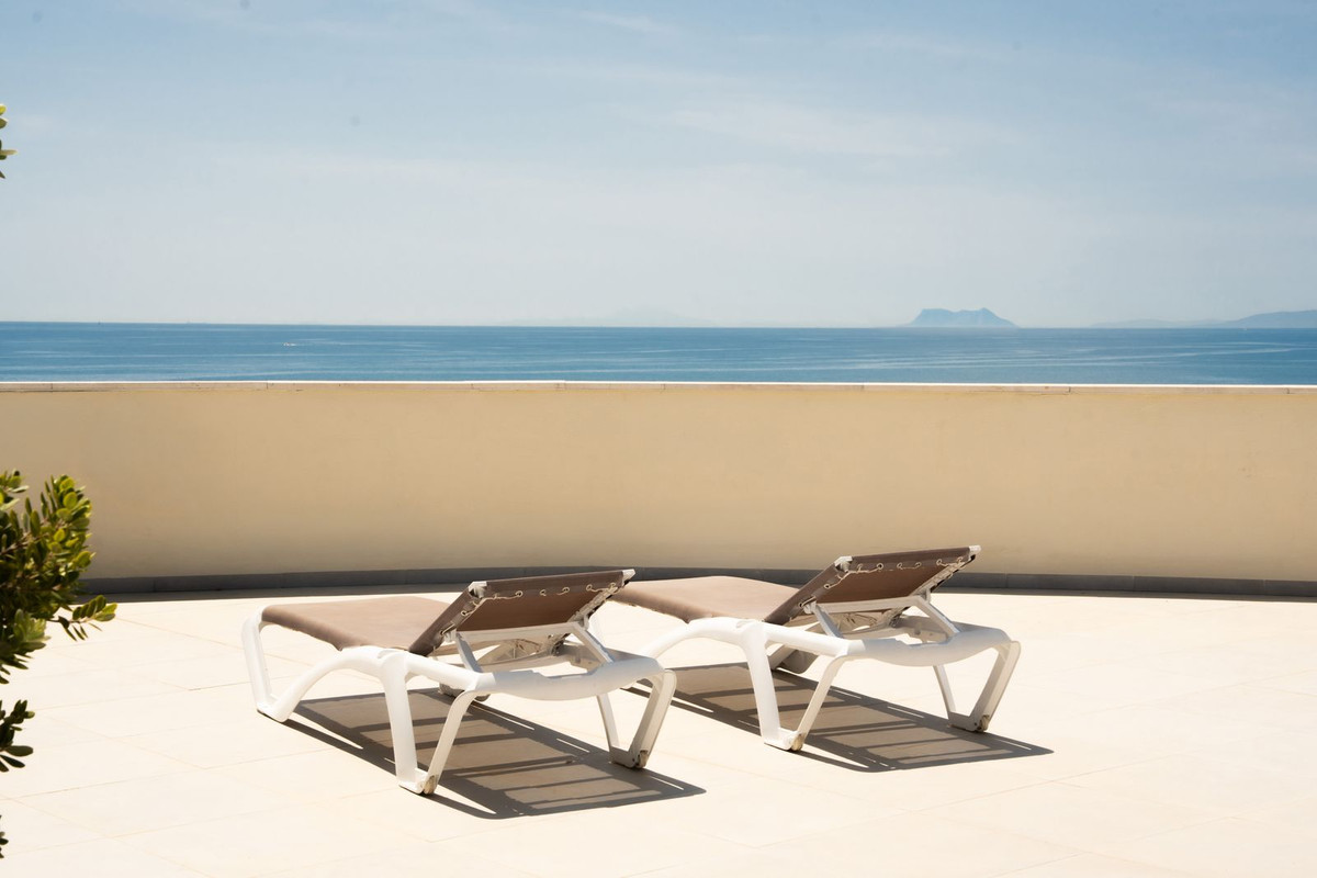 2 Bed Apartment for sale in Estepona Costa Del Sol, Málaga, Spain