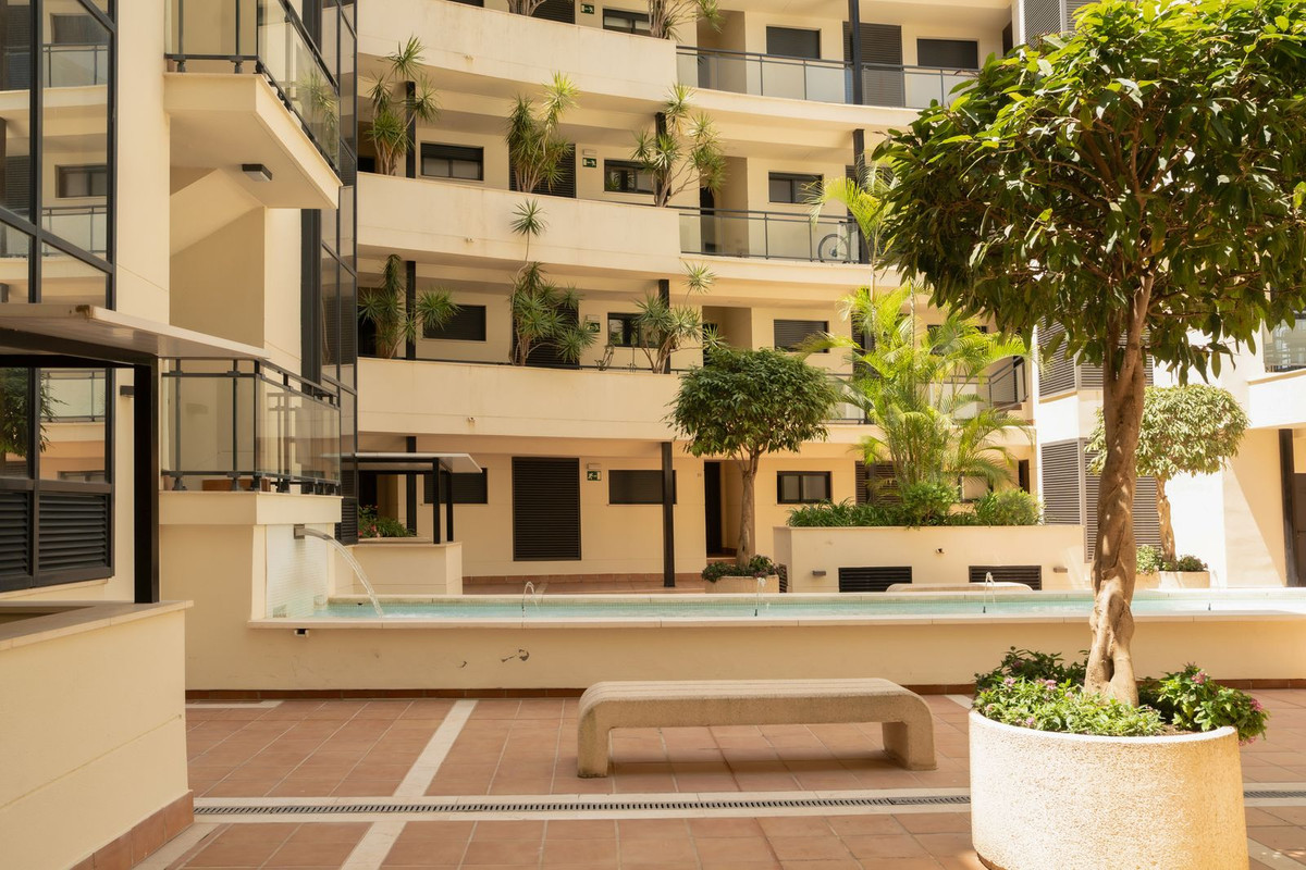 2 Bed Apartment for sale in Estepona Costa Del Sol, Málaga, Spain