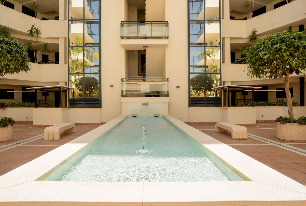 2 Bed Apartment for sale in Estepona Costa Del Sol, Málaga, Spain