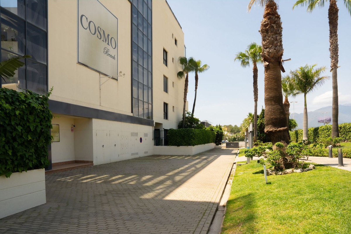 2 Bed Apartment for sale in Estepona Costa Del Sol, Málaga, Spain