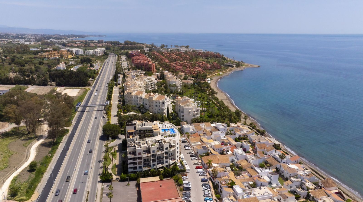 2 Bed Apartment for sale in Estepona Costa Del Sol, Málaga, Spain