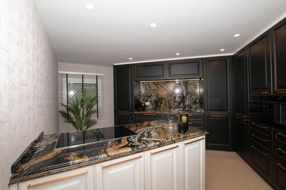 3 Bed Apartment for sale in Puerto Banús Costa Del Sol, Málaga, Spain