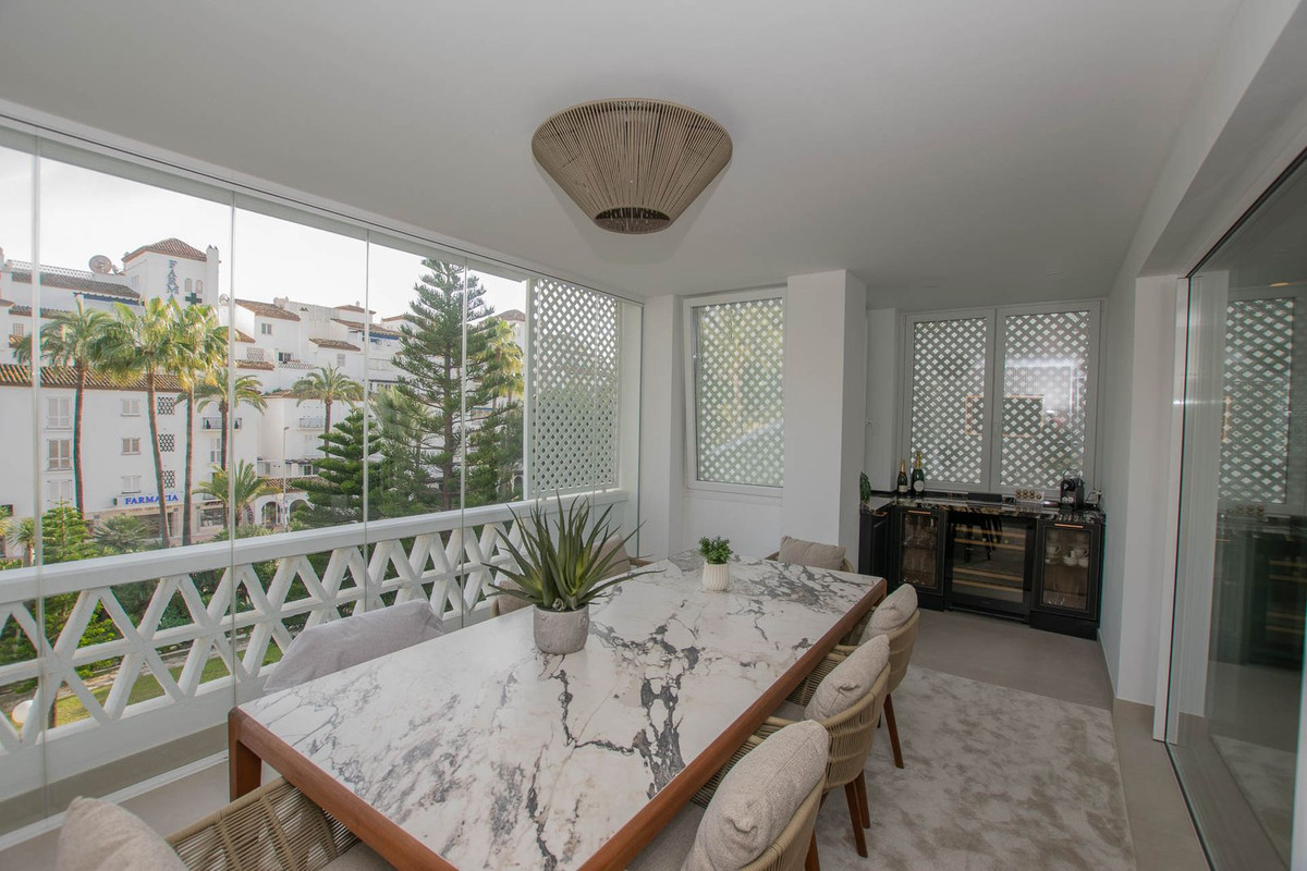 3 Bed Apartment for sale in Puerto Banús Costa Del Sol, Málaga, Spain
