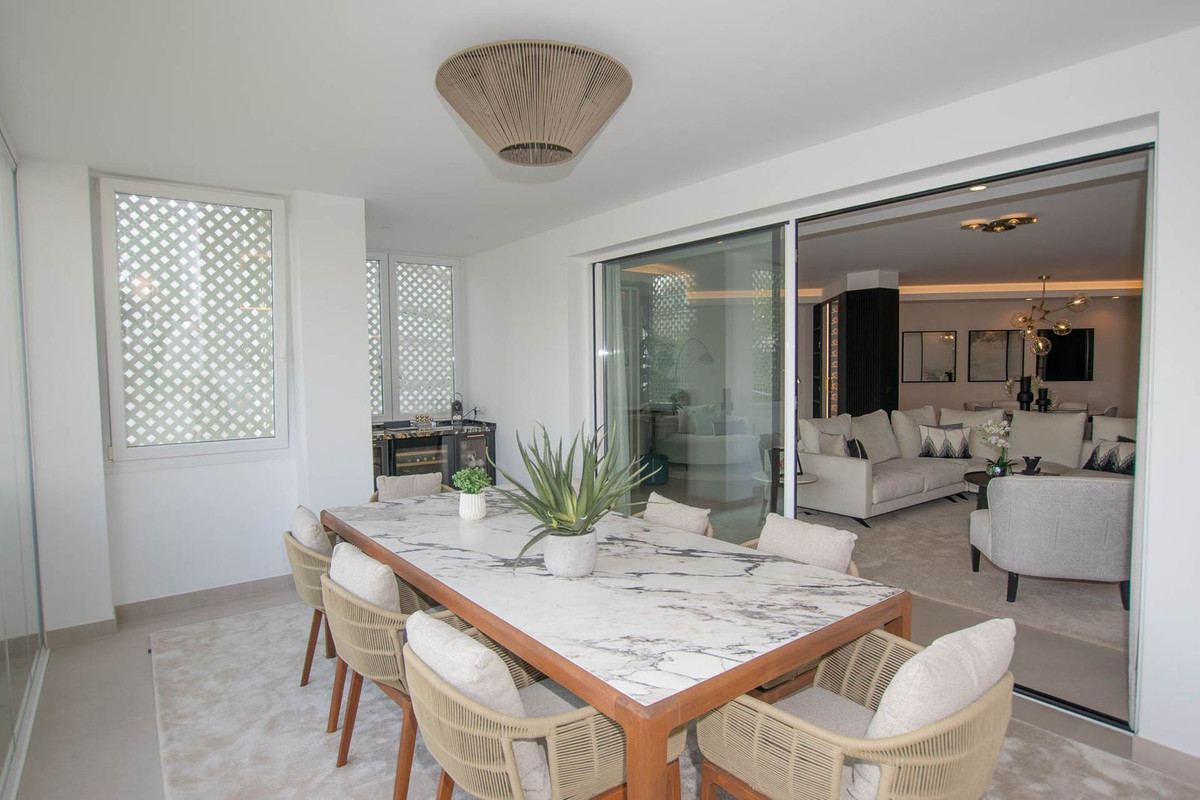 3 Bed Apartment for sale in Puerto Banús Costa Del Sol, Málaga, Spain
